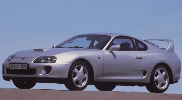 Ile koni ma Toyota Supra? A80, A90 i tuning pełna moc!