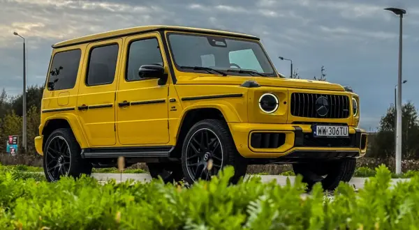 Mercedes Klasa G: od 700 tys. zł. Ceny, koszty, silniki. Czy warto?