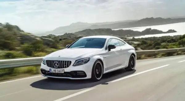 Mercedes C 220 d: W205 vs W206, silniki, usterki. Czy warto kupić?