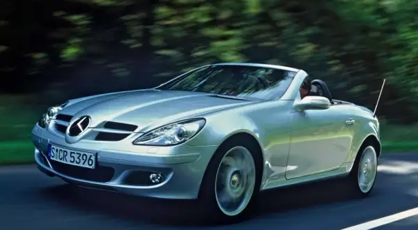 Mercedes SLK: Co musisz wiedzieć przed zakupem? Usterki, ceny, generacje